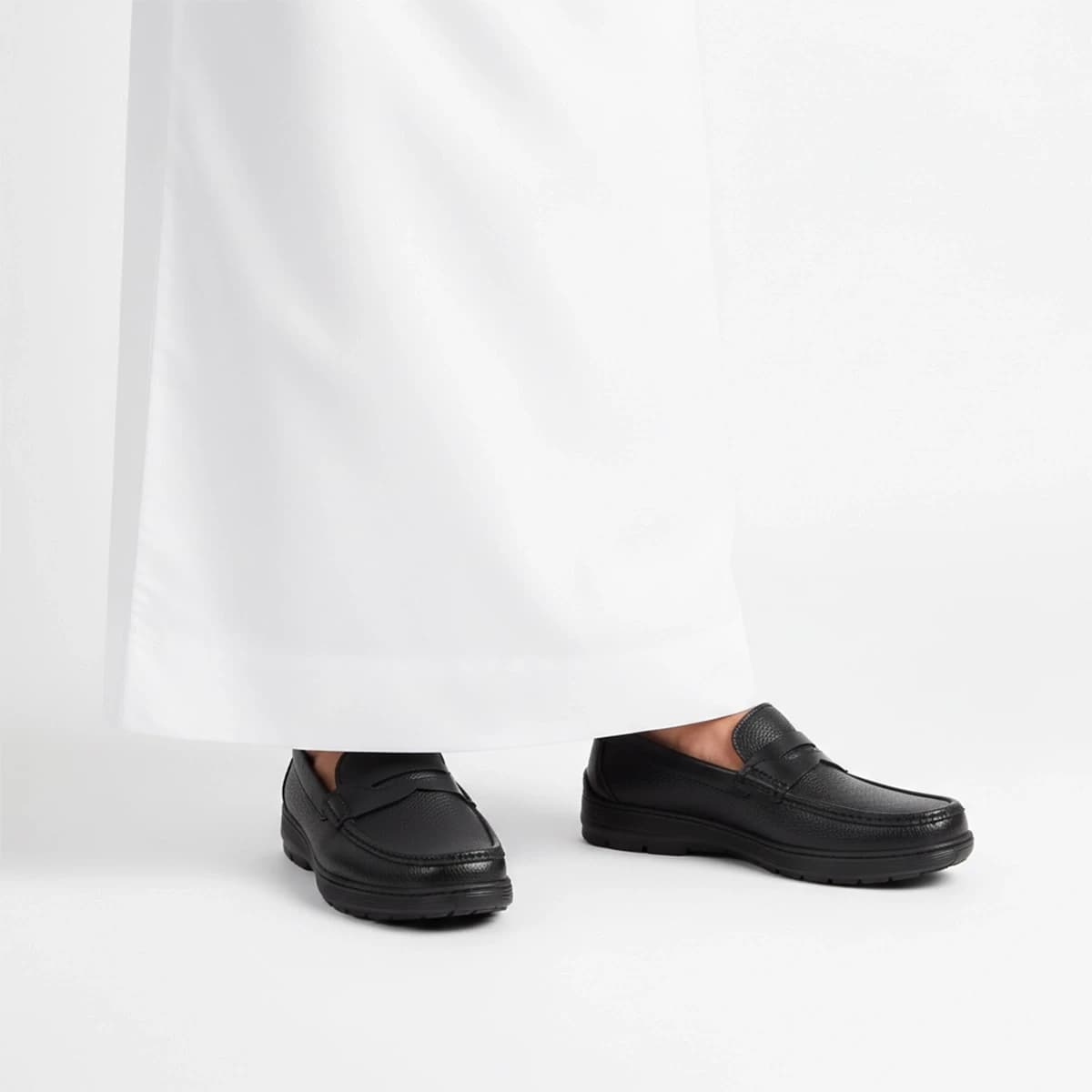 حذاء M 8692-2 DOOC